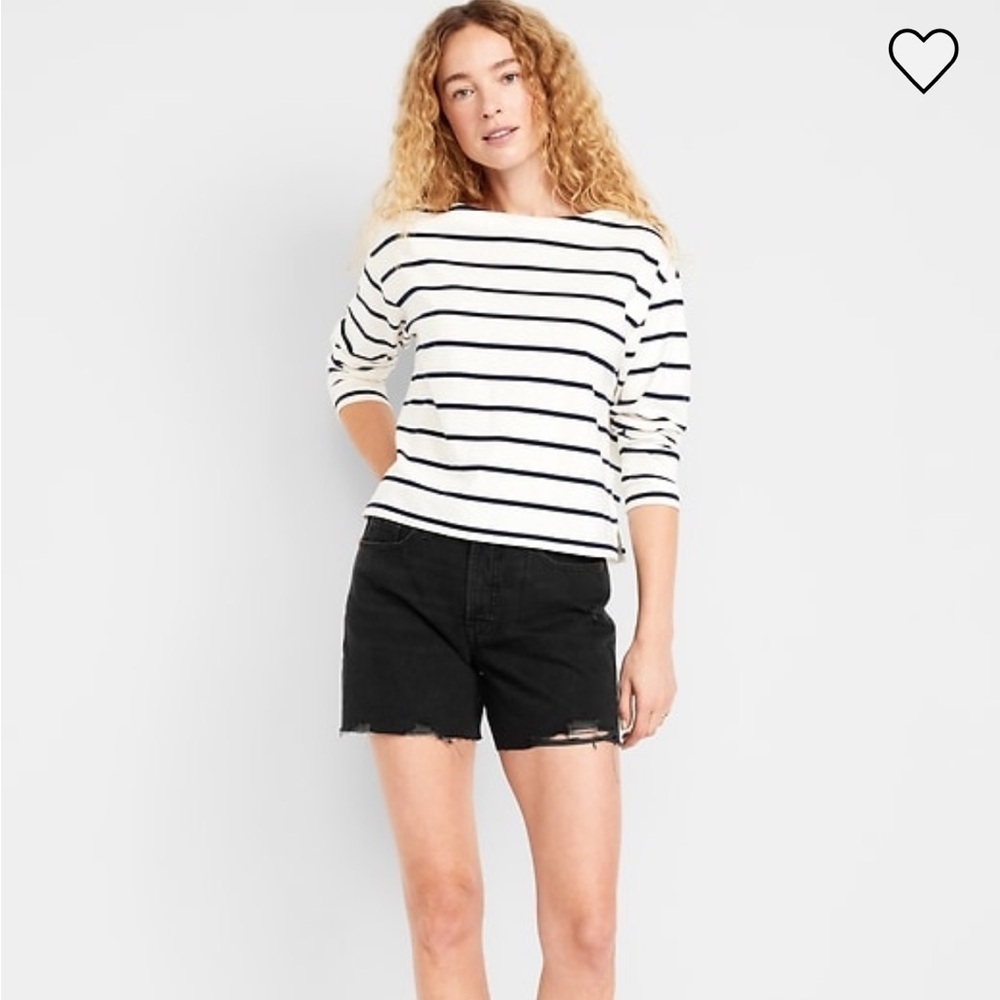 ✨2 for $35 ALL SHORTS!✨ Old Navy High-Waisted OG Shorts 5-inch inseam size 6 - Picture 2 of 9